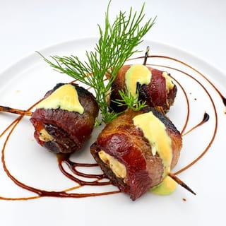Bacon Wrapped Dates (Datiles Con Tocino)