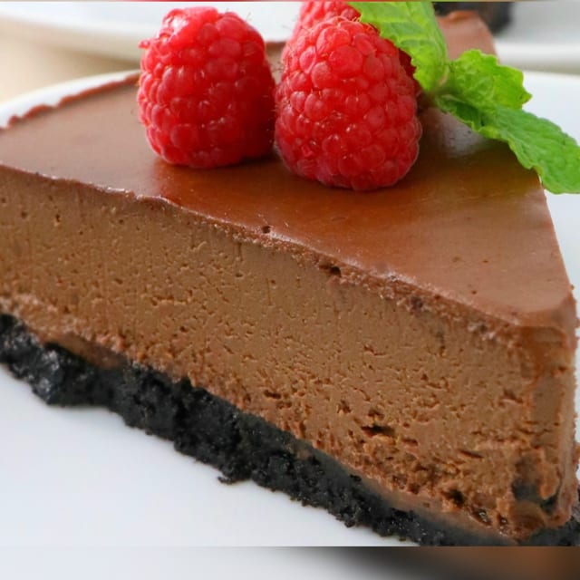 Chocolate Nutella Cheesecake (Pastel De Avellana Americana).