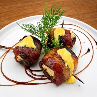 Bacon Wrapped Dates (Datiles Con Tocino)