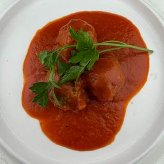 Spanish Meatballs (Albondigas Con Tomate)