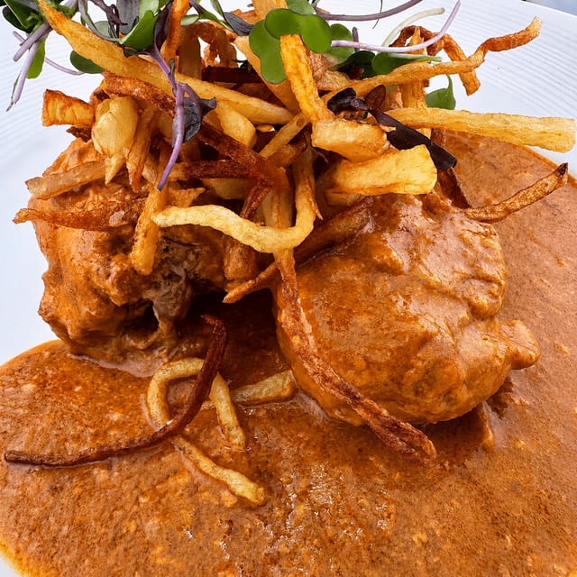 Rabbit (Conejo al Majaillo).